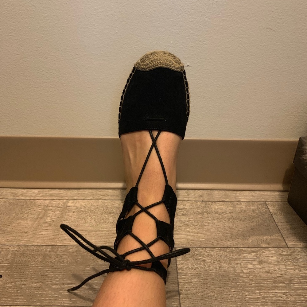Sandals size 9 - Picture 2 of 4